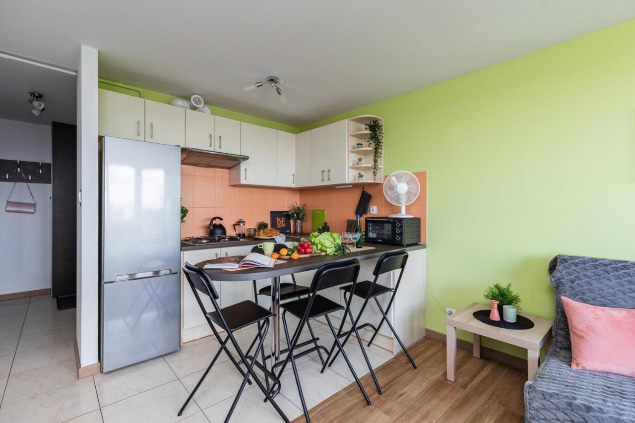 Superapart Saska 48A, Sleek 6Th-Floor Studio With Balcony & Elevator Access وارسو المظهر الخارجي الصورة