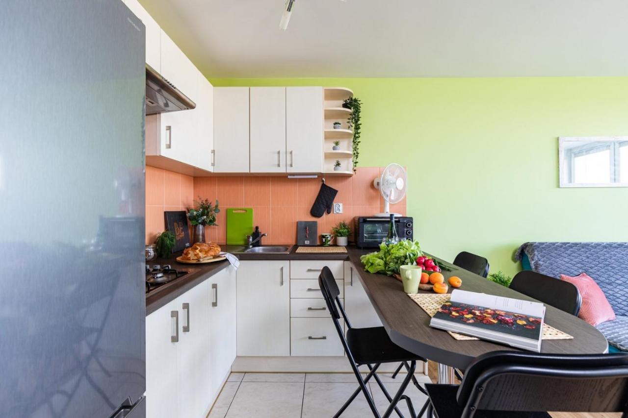 Superapart Saska 48A, Sleek 6Th-Floor Studio With Balcony & Elevator Access وارسو المظهر الخارجي الصورة