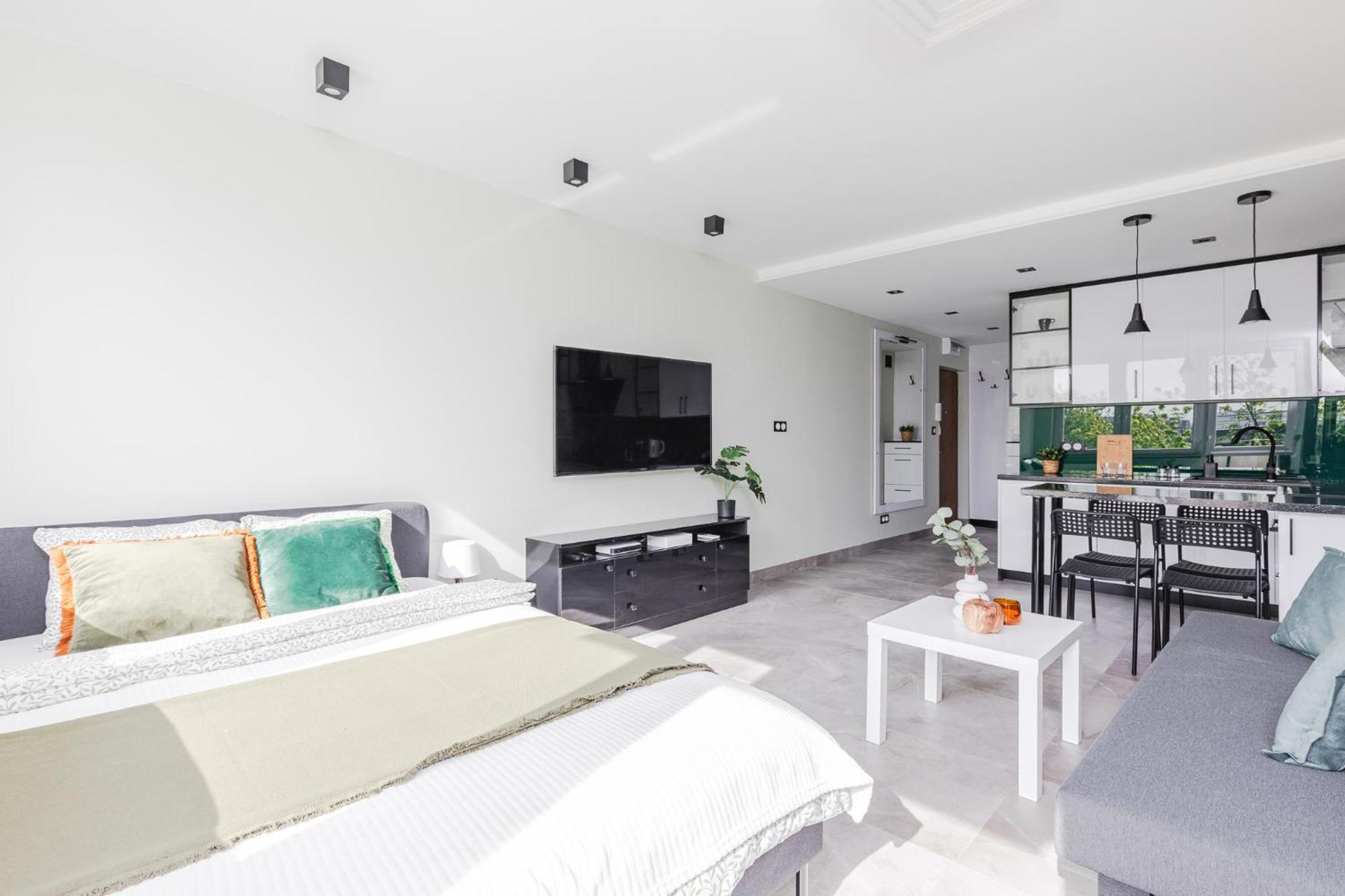 Superapart Saska 48A, Sleek 6Th-Floor Studio With Balcony & Elevator Access وارسو المظهر الخارجي الصورة