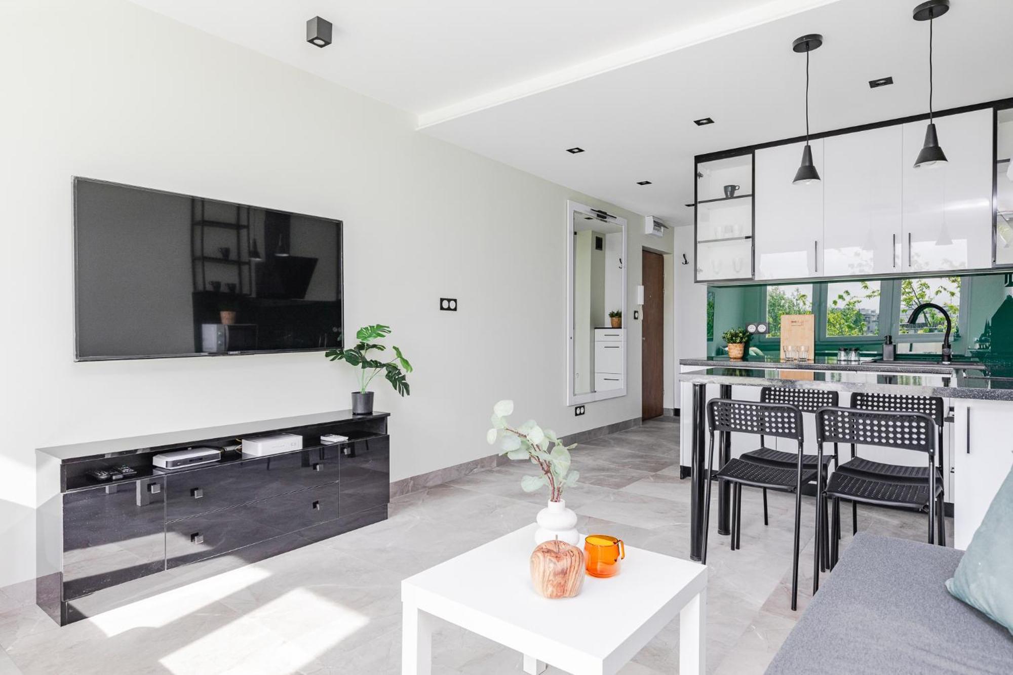 Superapart Saska 48A, Sleek 6Th-Floor Studio With Balcony & Elevator Access وارسو المظهر الخارجي الصورة